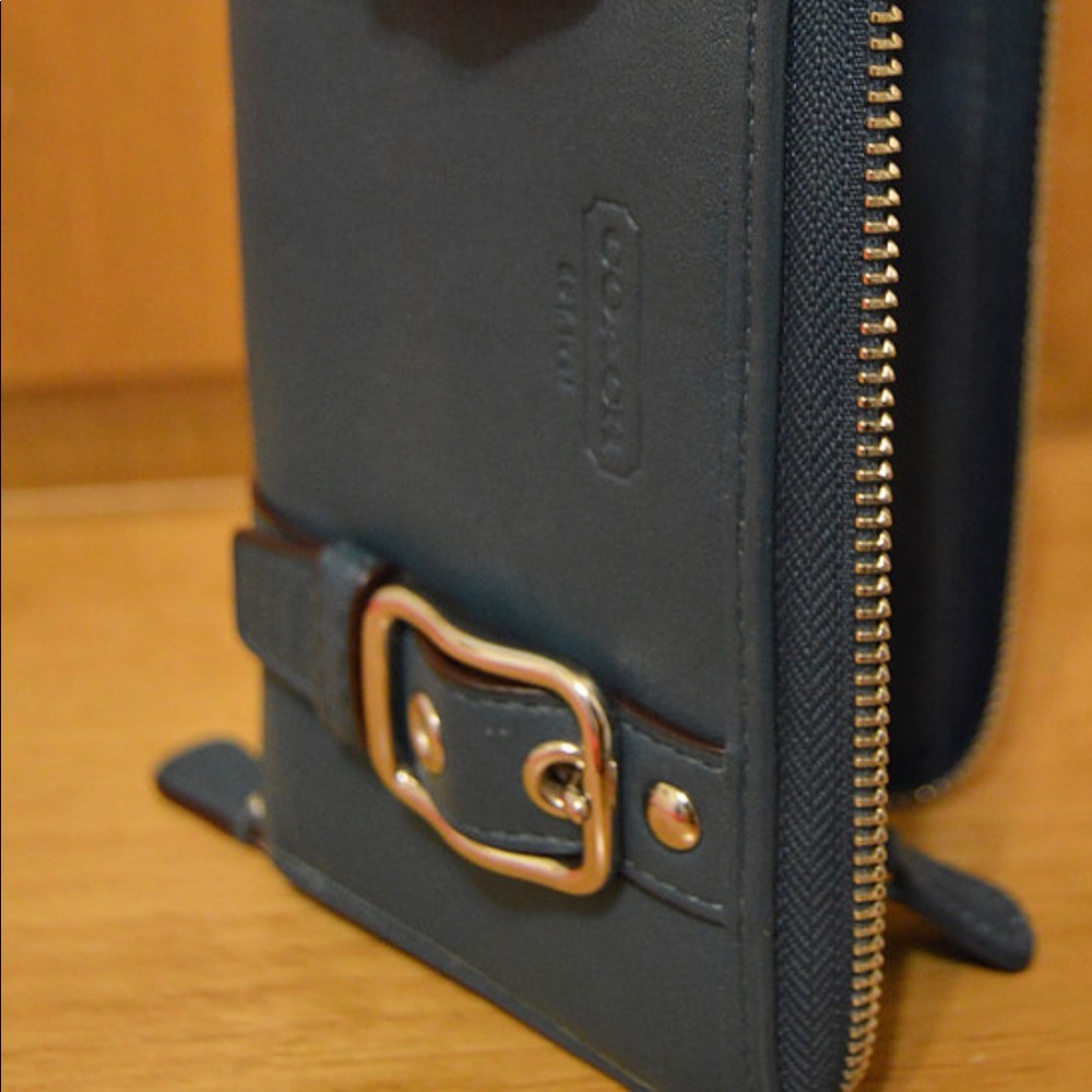 Vintage Coach Zoe Teal Zip Accordion Wallet